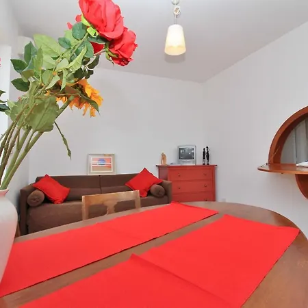 Sleeps 4 Air Con * Menaggio