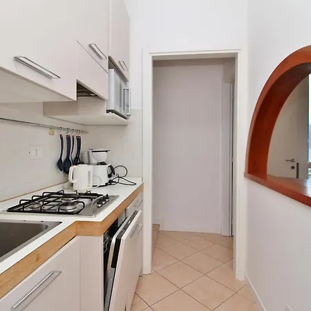 Sleeps 4 Air Con Apartment *